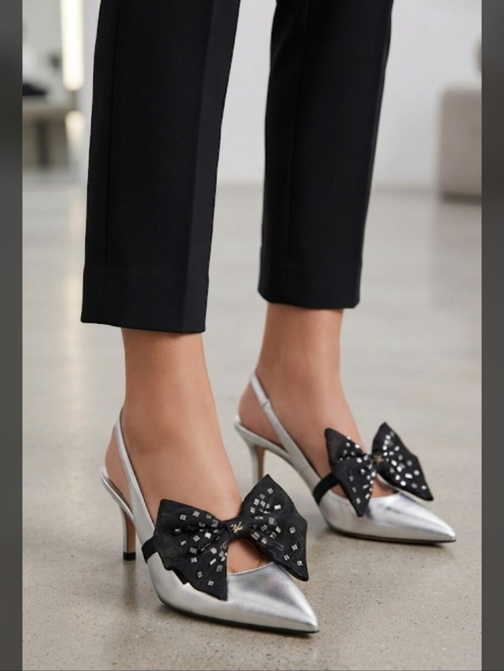 Karl Lagerfeld "SkyLynn" Silver Metallic Slingback Pump  Removable Bow Size 7